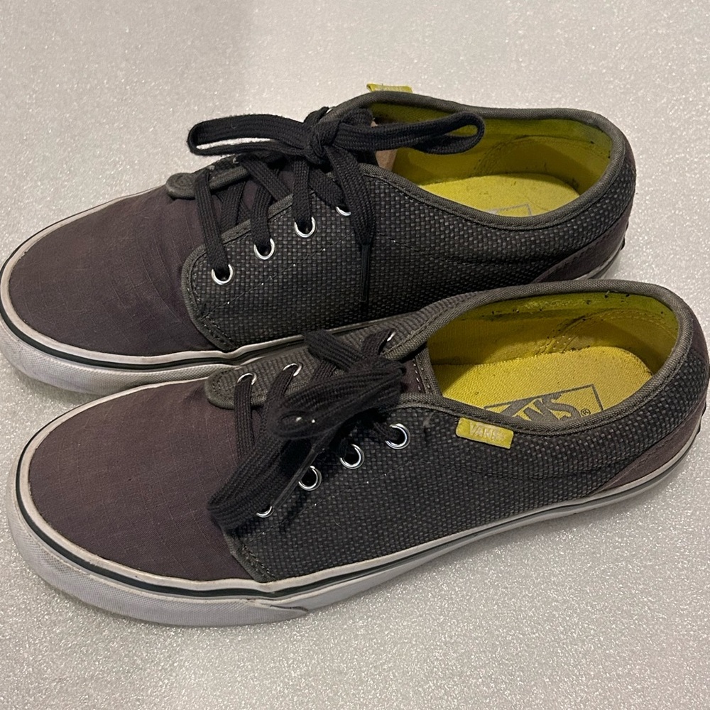 Men’s Vans size 8